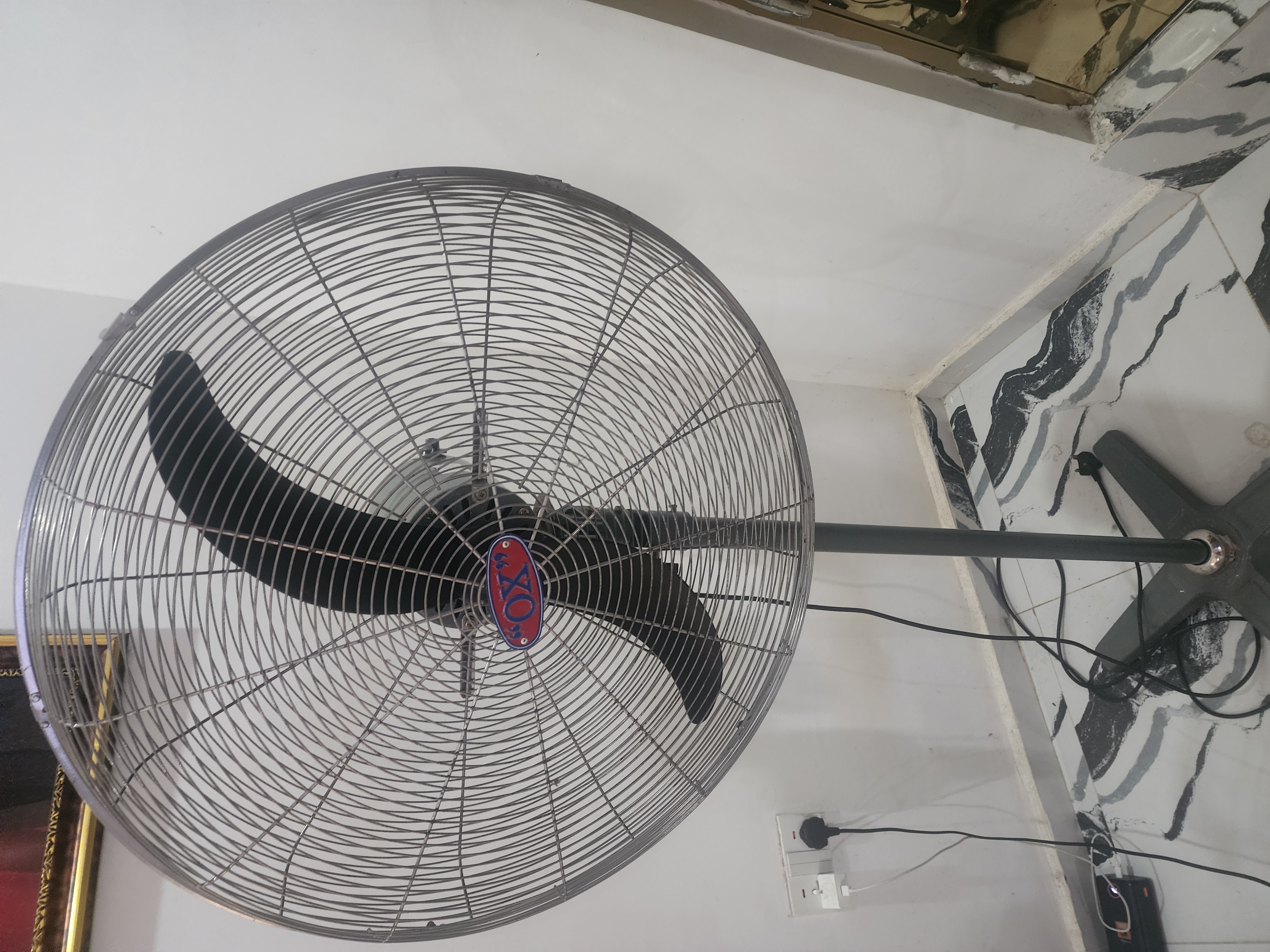 Standing fan